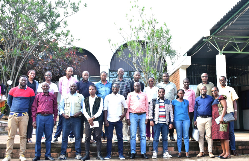 Empowering Micro-Entrepreneurs : Building Strong Coaches for Business Success